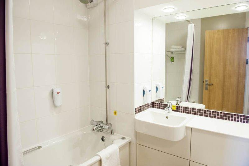 Premier Inn Stroud Stroud  Eksteriør billede