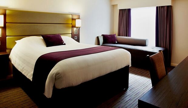 Premier Inn Stroud Stroud  Eksteriør billede